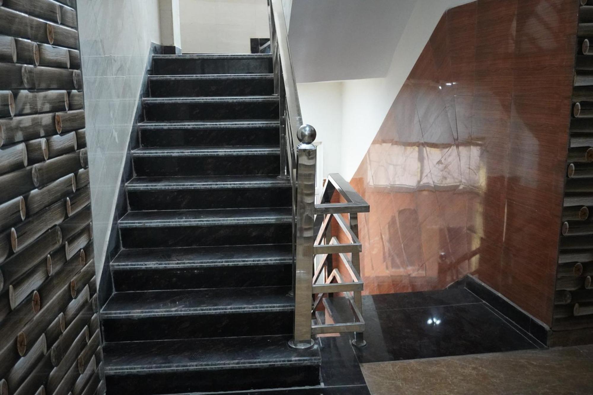 Shree Radha Rani Dham, Near Iskcon And Prem Mandir Hotel Vrindavan Luaran gambar